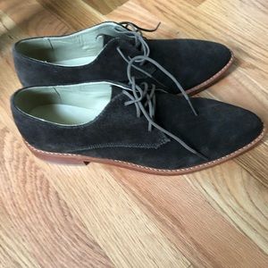 Busily size 9 Oxford style shoes. Worn twice.
